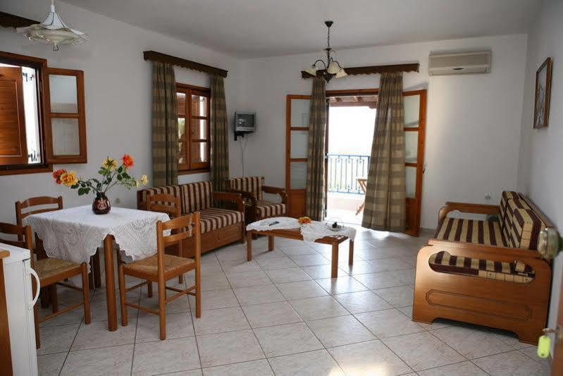 Kavos Apartments Патитири Экстерьер фото